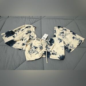 Abercrombie & Fitch | Angel Sleeve Cropped Set Top